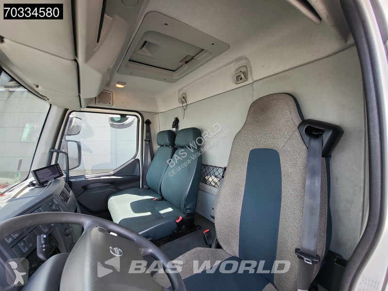 Camion Volvo 250 4X2 12tonner 1500kg...