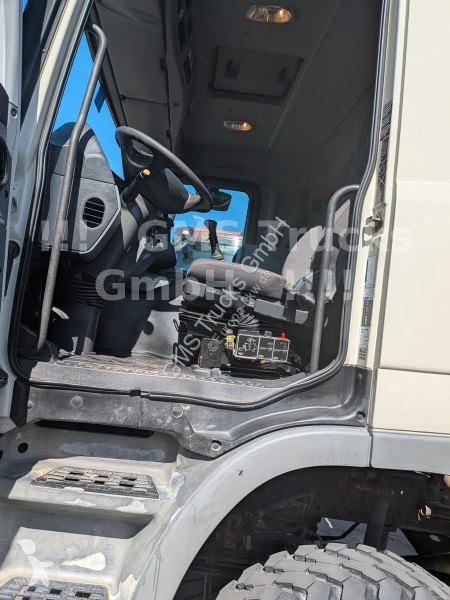 Kamion Mercedes 1841 / 4X4 ALLRAD / Kipper+Kran...