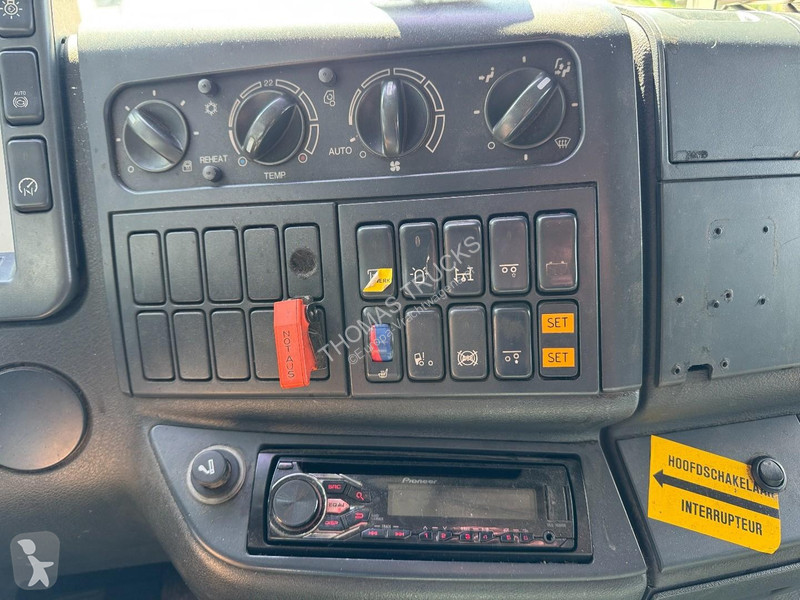Vrachtwagen MAN 26.313, Fuel, 5 compartments,...