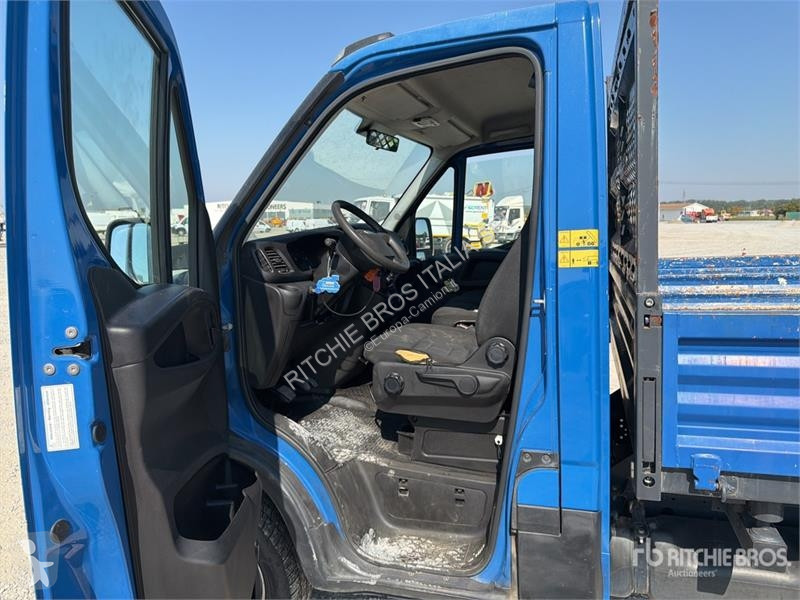 Camión Iveco 35C12 Dump Truck (Inoperable)
