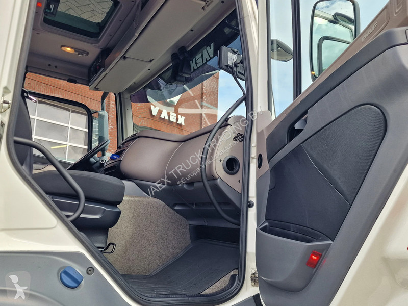 Вантажівка DAF 300 4x2 - Box - Low KM - Full...