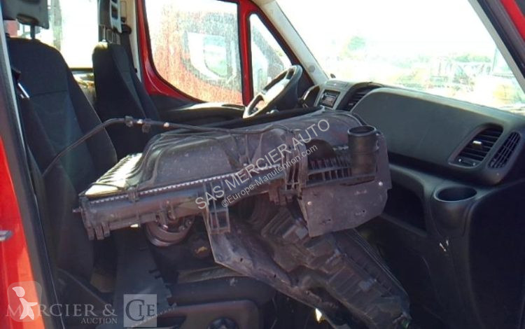 Kamion Iveco 35C12