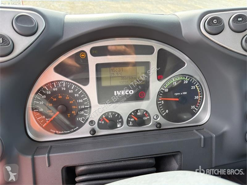 Kamion Iveco 140E28 4x2 Refrigerated Truck
