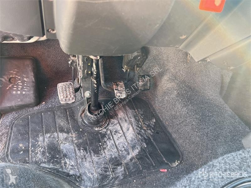 Kamion Comet New Esk 14 14 m on Piaggio Porter...