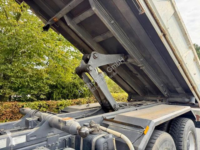 Kamion Mercedes 3336 /6x4/Kipper+Fassi...