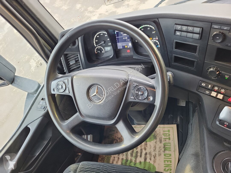 Camión Mercedes 2640
