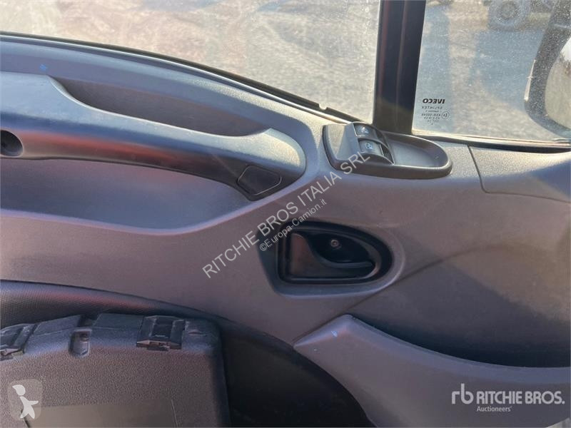 Camion Iveco 35C11 Flatbed Truck