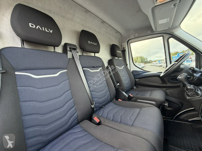 Грузовик Iveco 35S21