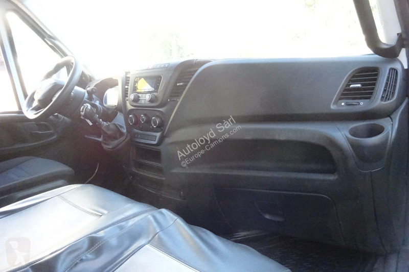 Camião Iveco 35S14