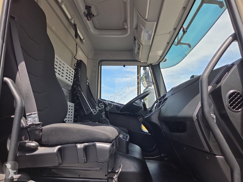 شاحنة Iveco 120E210
