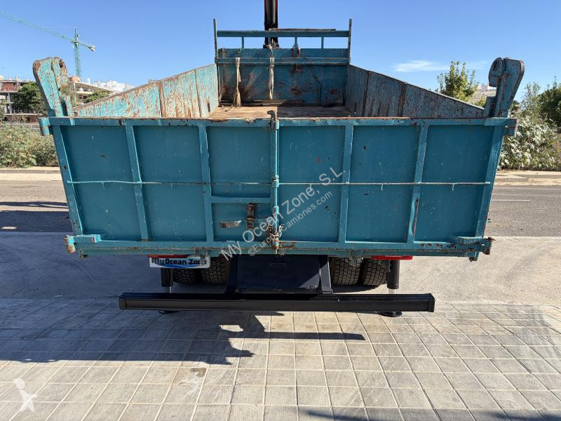 Volvo 220 truck