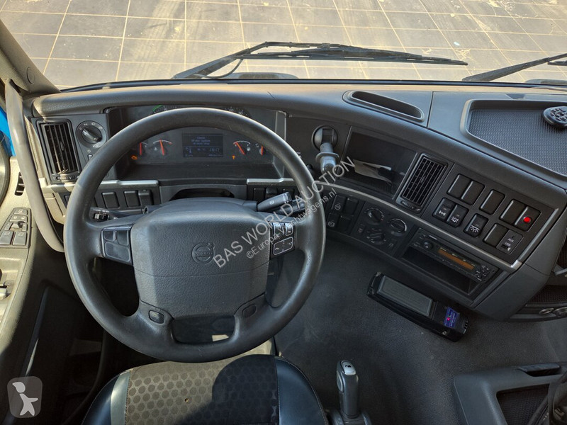 Camião Volvo 330
