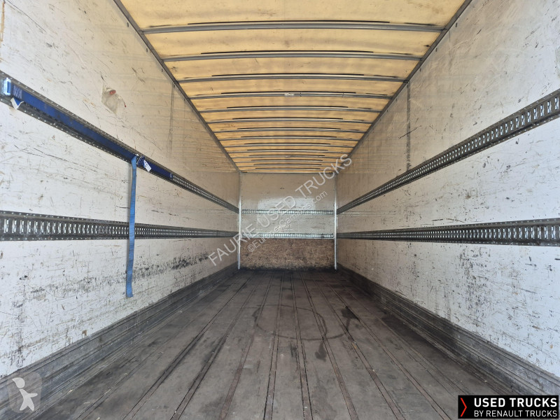 Camion Renault D Wide