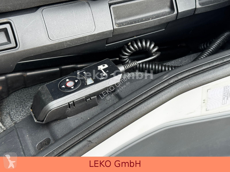 Грузовик Mercedes 1827 Mit Carrier Sp 1150