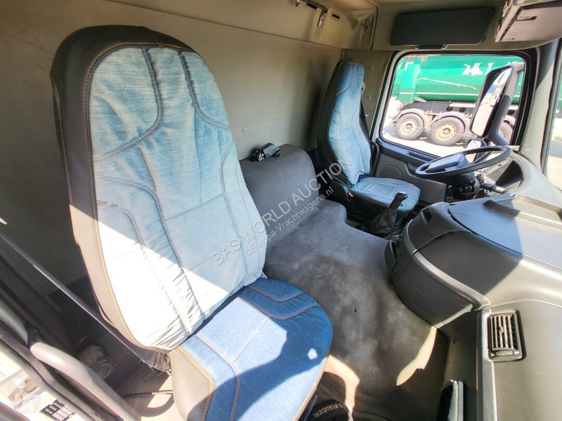Lastbil Volvo 420