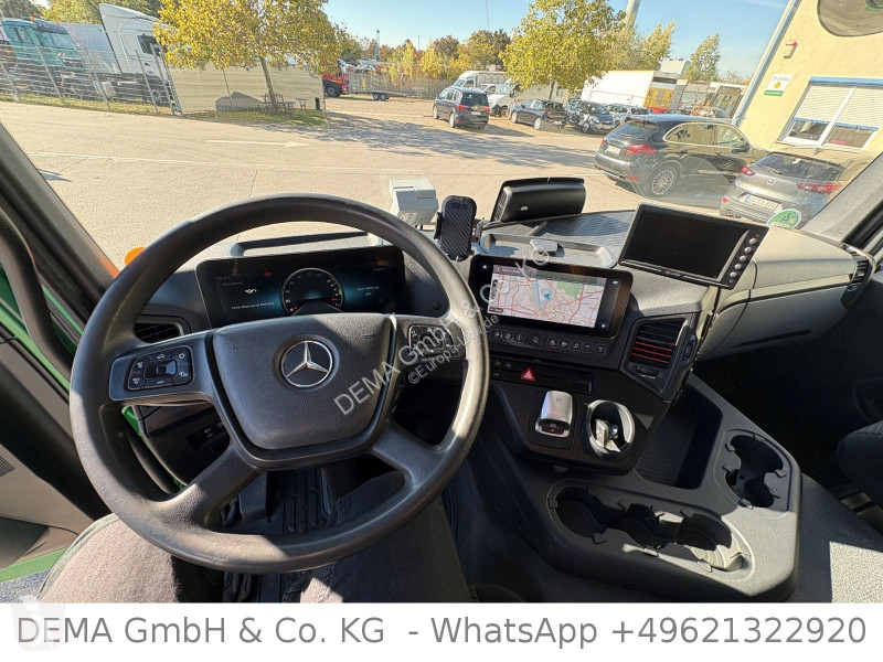 Mercedes...