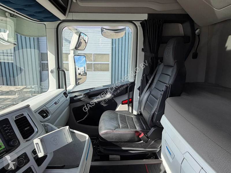 Kamion Scania 650 V8 6x2 Full Air etarder 4.35...