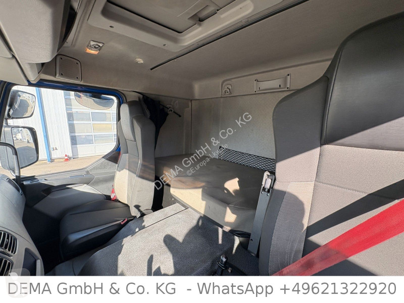 Kamion Renault 320.19 D-Wide...