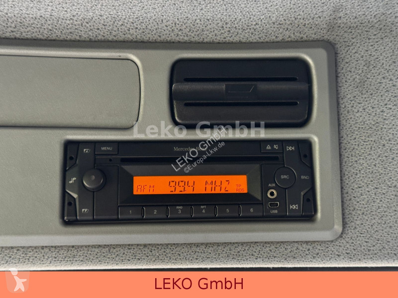 Kamion Mercedes 1218 Mit Carrier Sp 850Mt