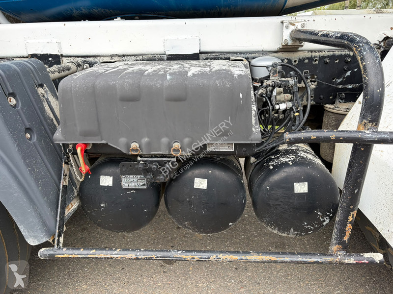 Kamion MAN TGA 8x4 Schwing Stetter 9m3 Concrete...