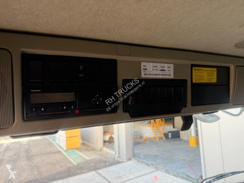 Kamion Volvo 330 6x2 EURO 6 - BOX 9,84m +...