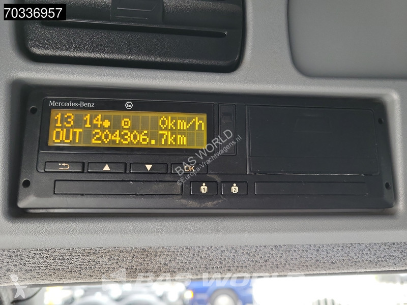 Kamion Mercedes 1218 4X2 12tonner 1500kg...