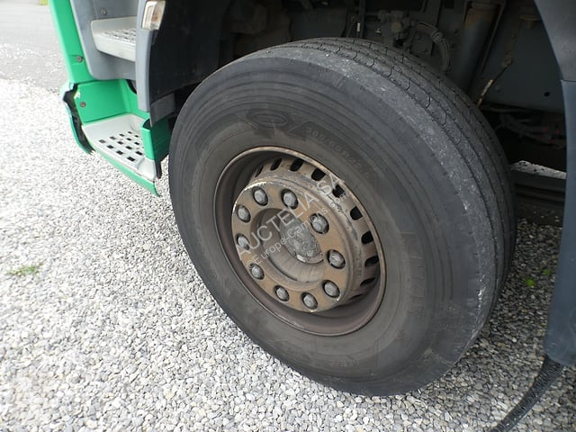 Camión DAF CF330FA