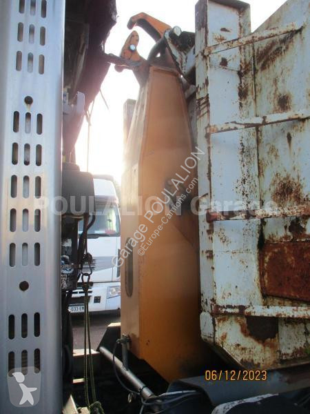Kamion Renault 6x2 essieu relevable 320 benne...