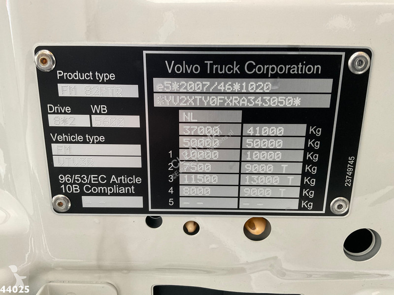 Camion Volvo FM  8x2 Hiab 25 Tonmeter laadkraan