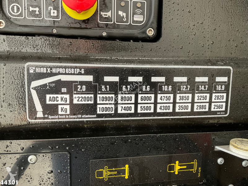 Camion Volvo 500 8x4 Euro 6 Hiab 65 Tonmeter...