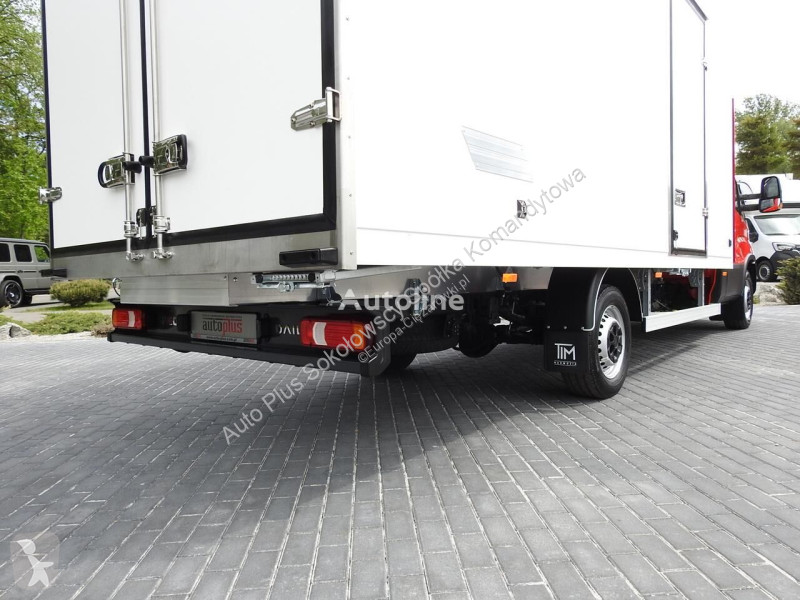 Kamion Iveco DAILY 35S18 NOWY KONTENER 10 PALET...