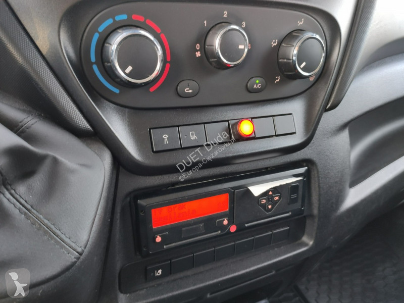Camion Iveco 70C17 Mroźnia Ściana Grodziowa...