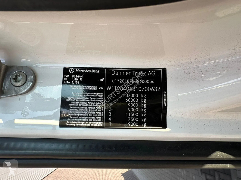 Kamion Mercedes 3251 8X2 + HMF 7020-K7 FJ...