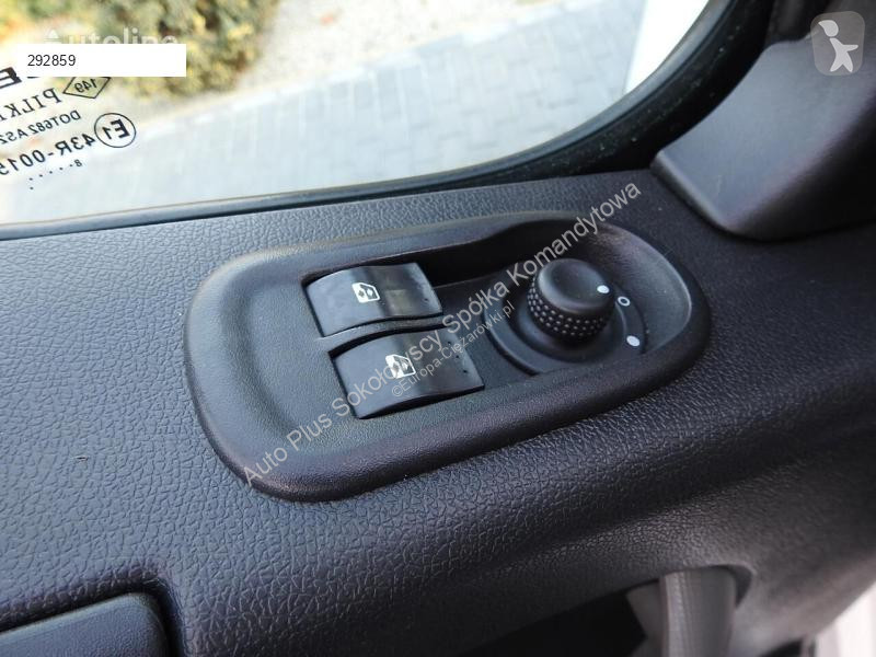 Autoutilitară Renault MASTER PLANDEKA 10 PALET...