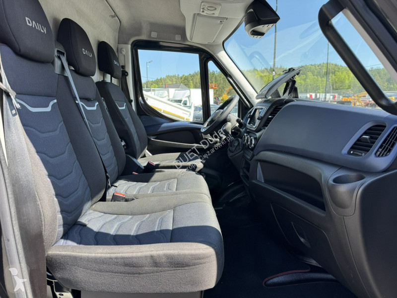 Furgoneta Iveco 35S18