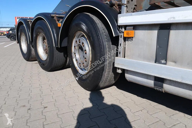 Kamion Volvo 520  - 8x4 R - Ketting systeem