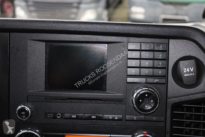 Kamion Mercedes 2027 + EURO 6 + 19T