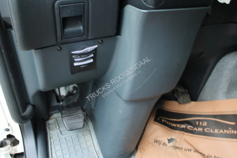 Kamion MAN 12.210 + LIFT + MANUAL