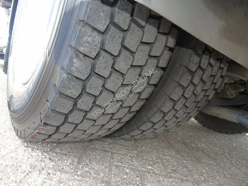Kamion DAF 220 + CARRIER + EURO 6 + LIFT