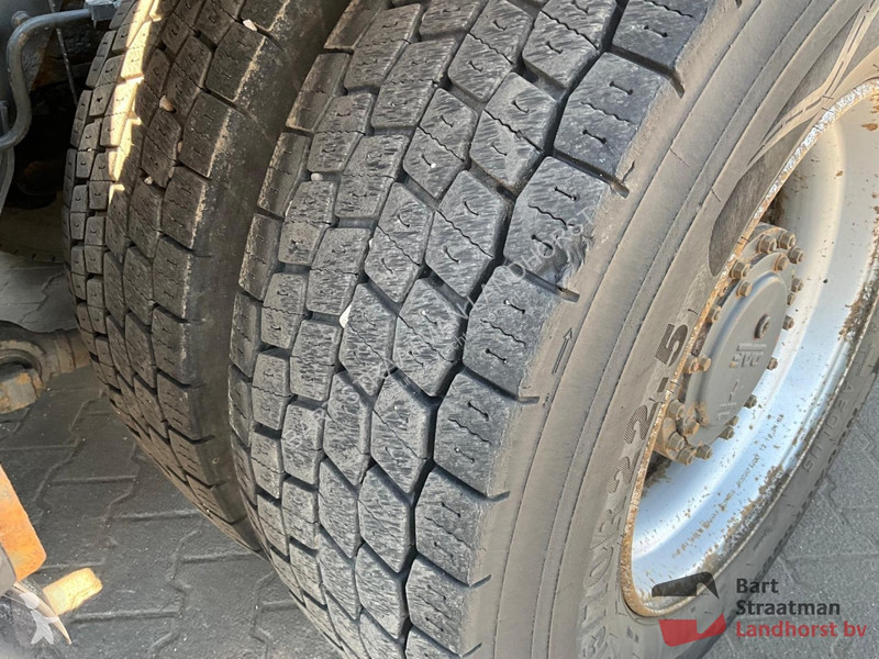 Vrachtwagen Ginaf X333 LS 6x6 Euro 5 met 30 Ton...