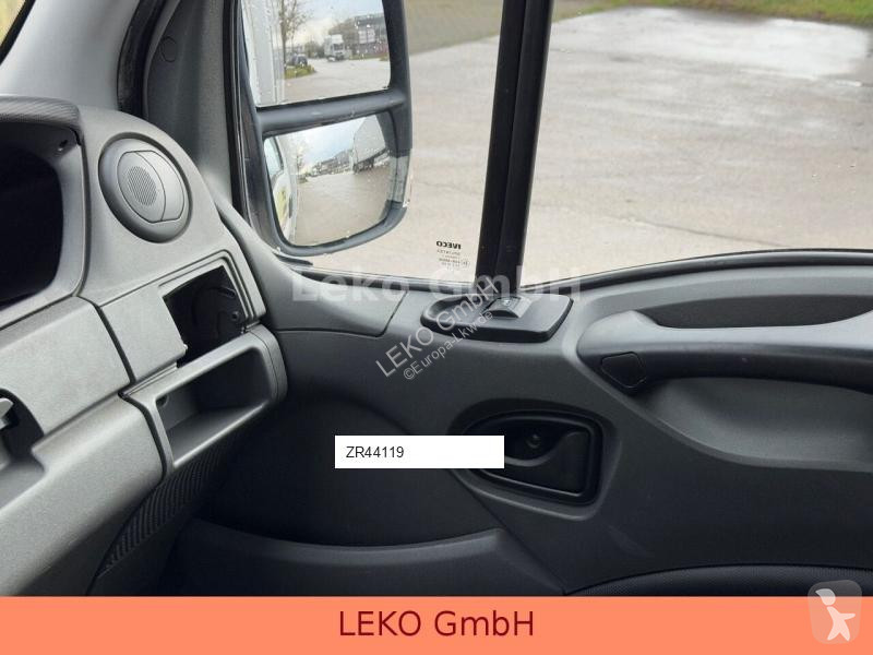 Kamion Iveco 35S13 Mit Carrier Xr 600 Mt