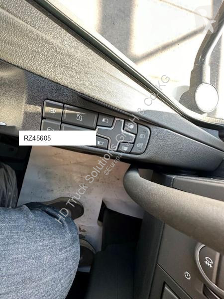 Camion Volvo FMX 500 8x4 Abrollkipper + Kran...