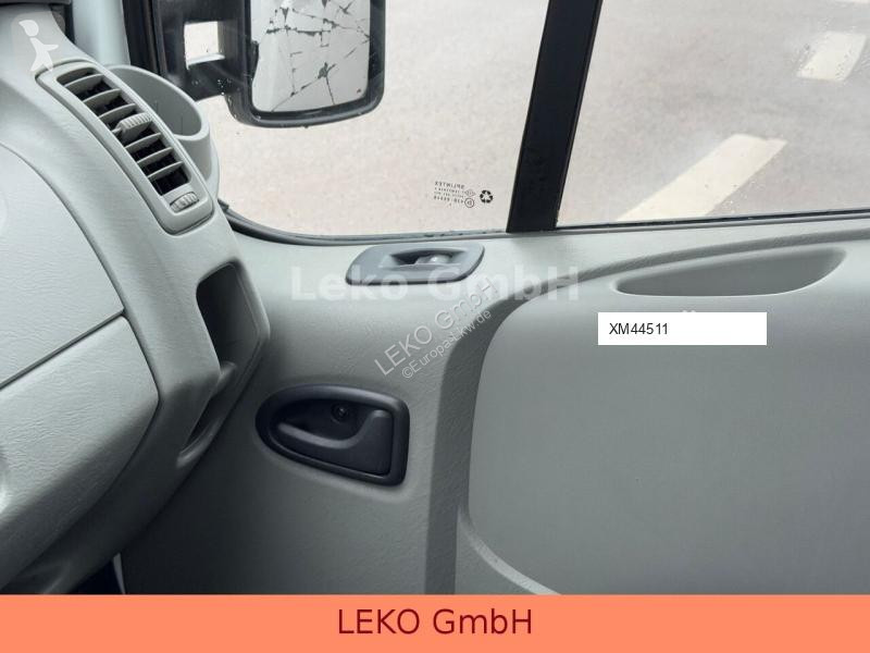 Lastbil Fiat Trafic Mit Carrier Xarios 600