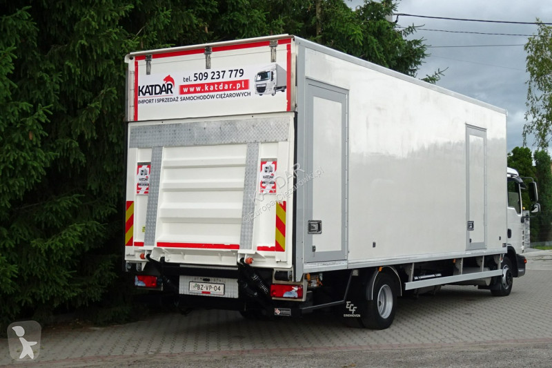 Camion MAN TGL12.220 Euro 5 kontener 19 palet...