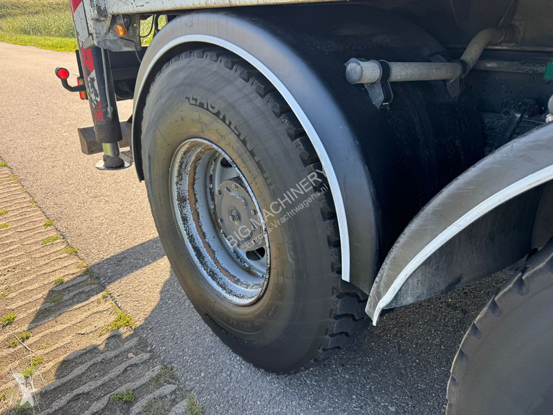 Kamion Iveco 330 6x4 with Palfinger PK 18500 crane