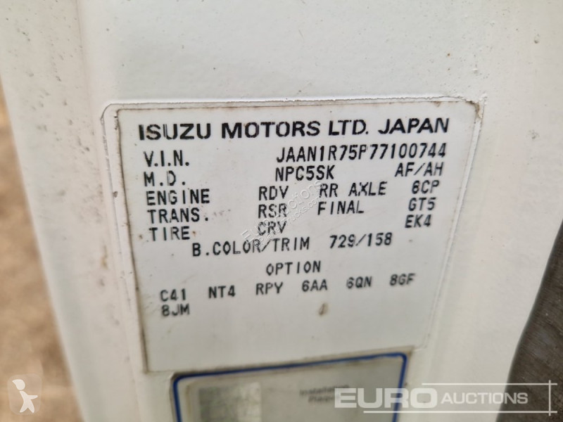Lastbil Isuzu NQR 7