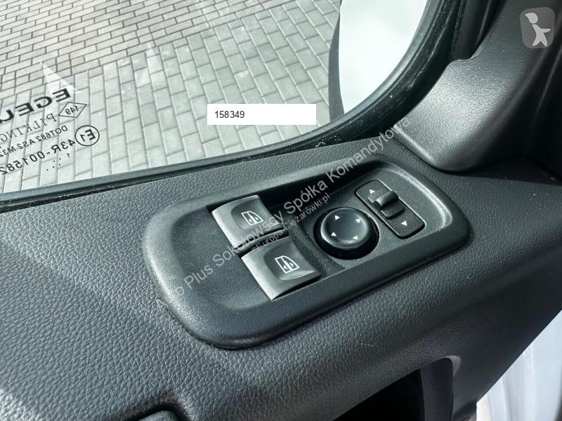 Véhicule utilitaire Renault MASTER PLANDEKA 8...