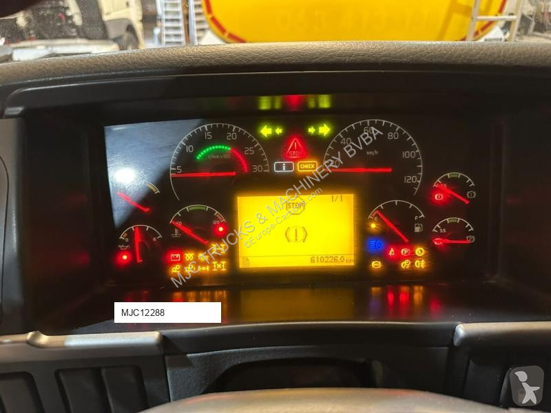 Kamion Volvo FM12-420 8x4 ATM TIPPER - MANUAL -...