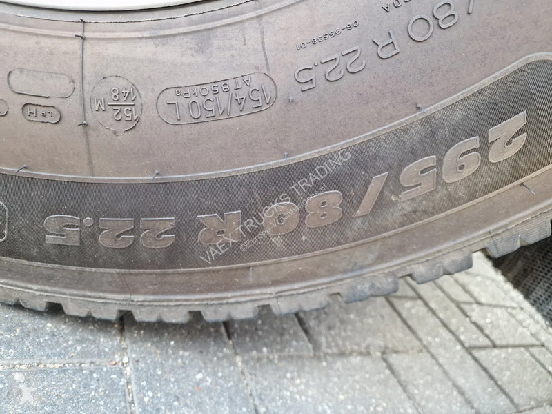 Kamion Volvo 16650 6x2 Globetrotter - 28M3 Bulk...