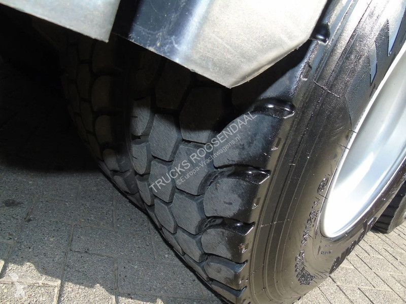 Vrachtwagen Volvo 420 + 8x4 + PALFINGER 24.001...